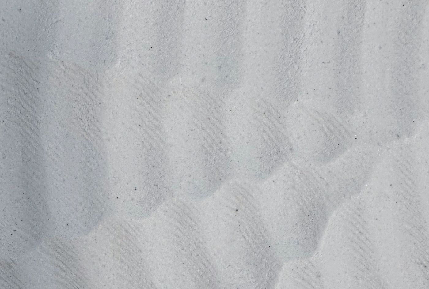 Banana Leaf White — Linear & Relief collection, MCM flexible surface